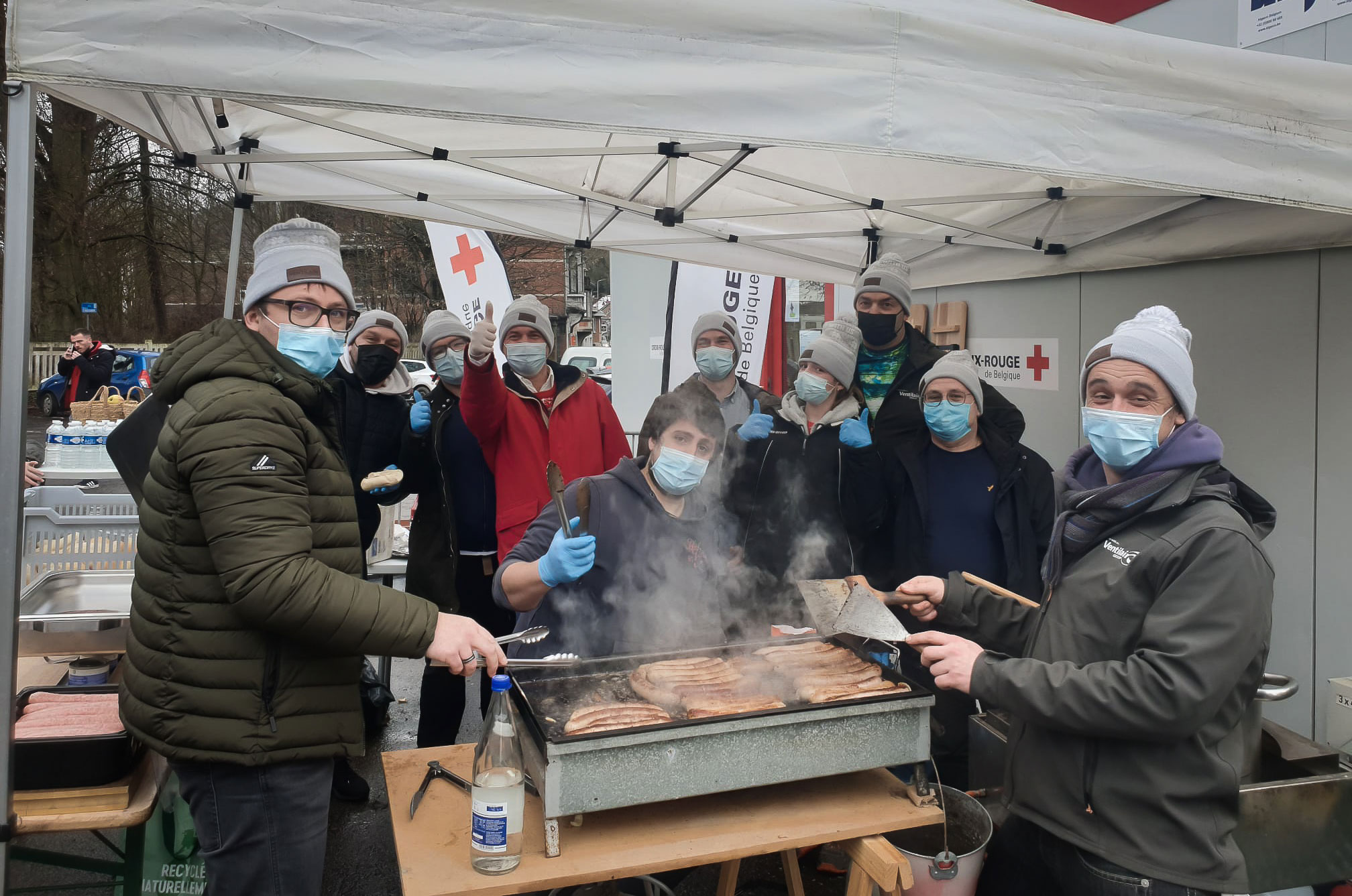 Delegatie Ventilair medewerkers bieden steun aan getroffen gebied Trooz